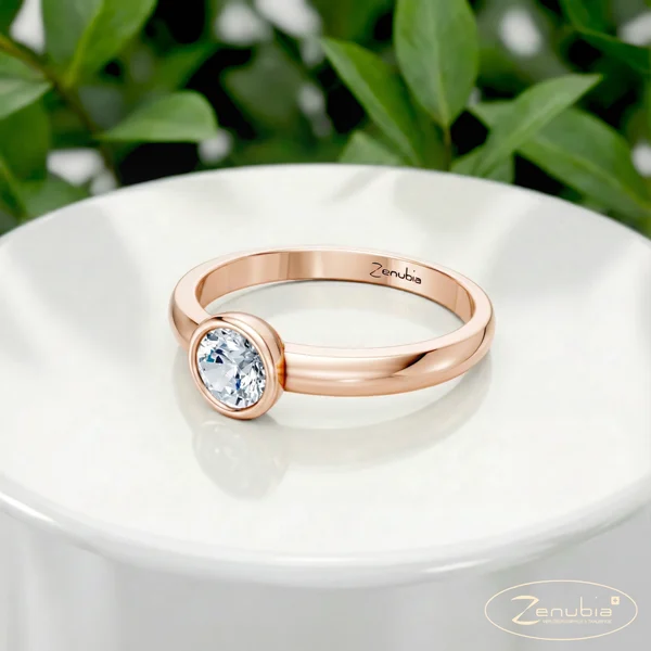 Lea_PodestNormalROSE_LEA_Verlobungsring_Zenubia_Rosegold_Podest