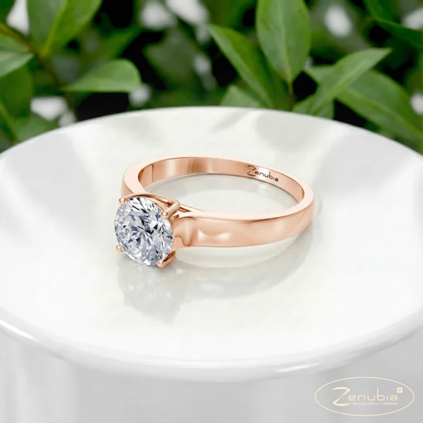 MILA_LD_podest_Rosegold