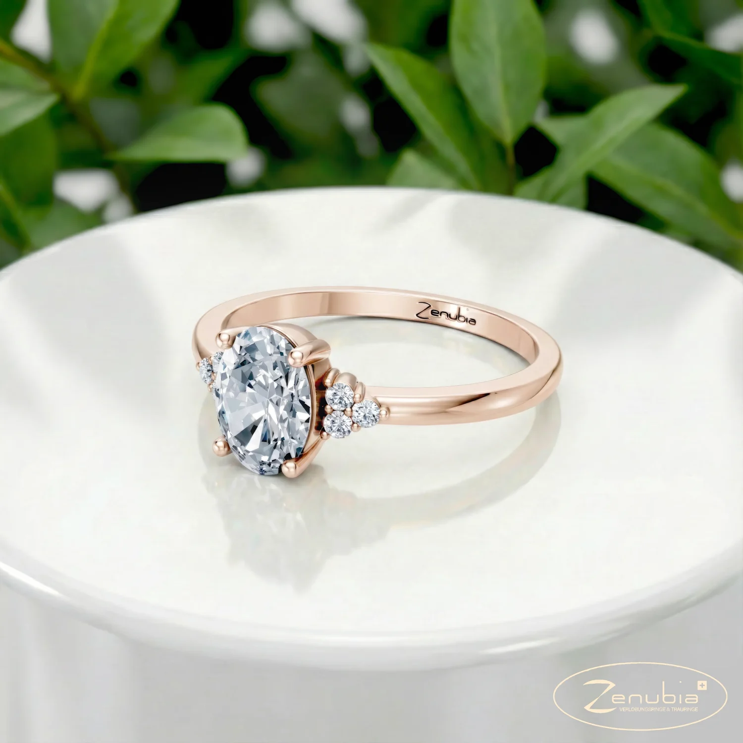 PRISCILLA_LD_podest_Rosegold