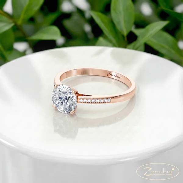 SARAH_LD_podest_Rosegold