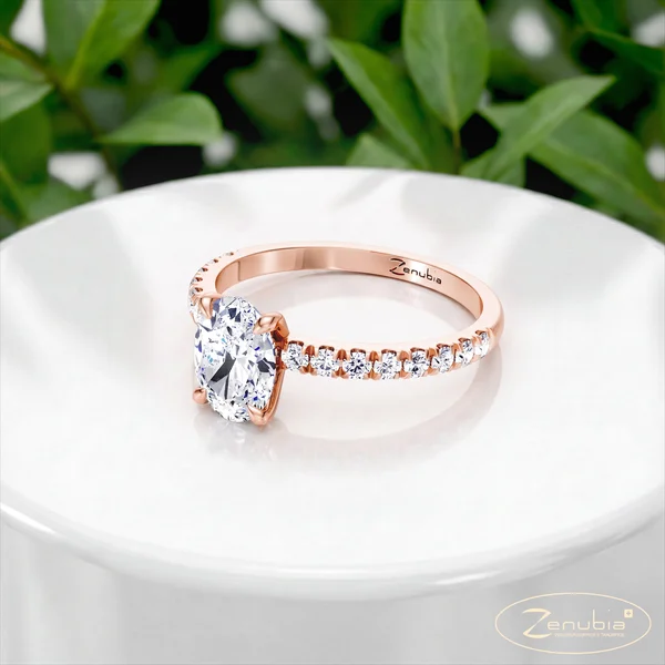 Alessia_podium_Zenubia_Schmuck_Winterthur_Verlobungsring_Alessia_podium_0006-1
