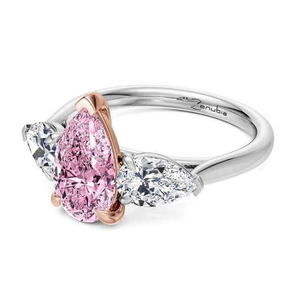 Zenubia_Schmuck_Winterthur_Verlobungsring_BonBon_Trilogy_2_side_0002