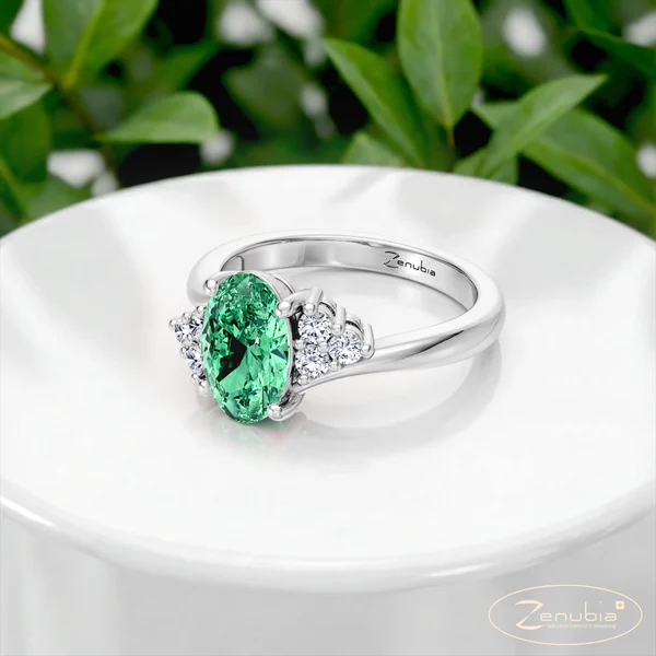 Zenubia_Schmuck_Winterthur_Verlobungsring_BonBon_Trilogy_7_podium_0007